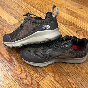 Northface Hesdgehog Hiking shoes